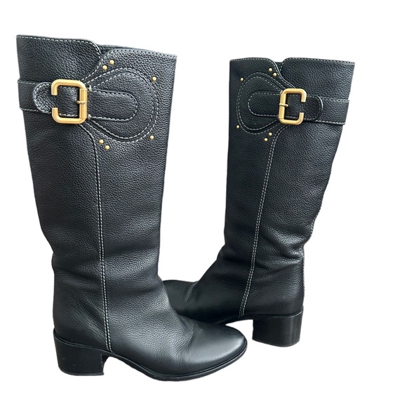 Chloe Pebbled Black Leather Boots - Picture 2 of 10